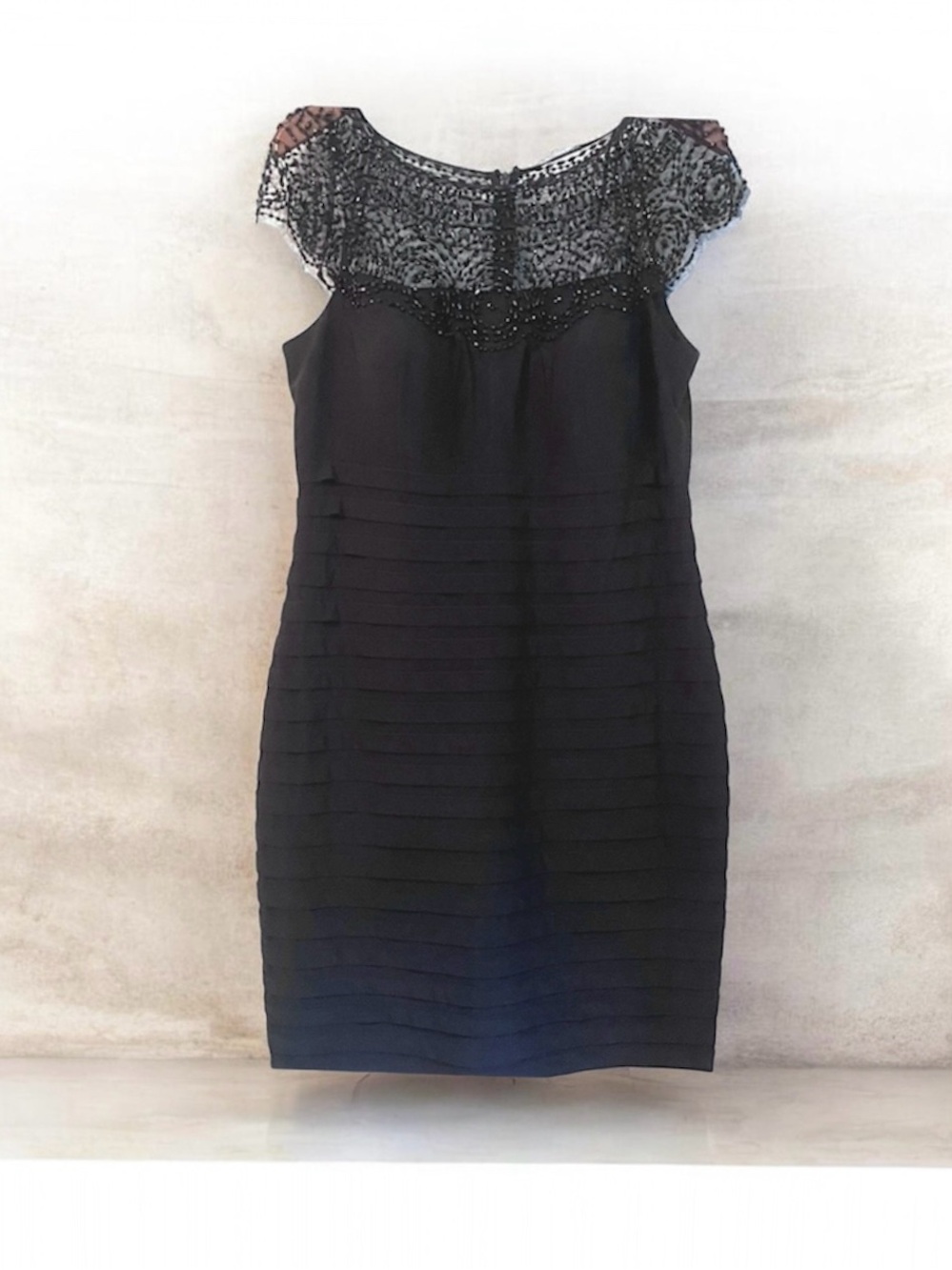 NWT Xscape Women’s Cocktail Dress Size 16 Black with Lace Beaded Neckline